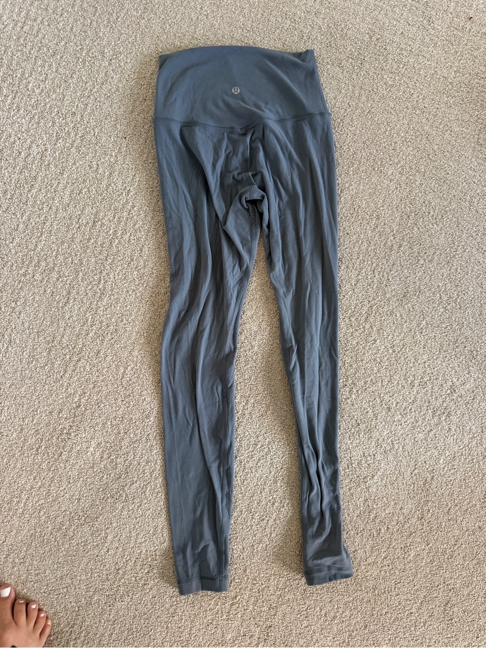 Lululemon gray align leggings - Picture 3 of 5